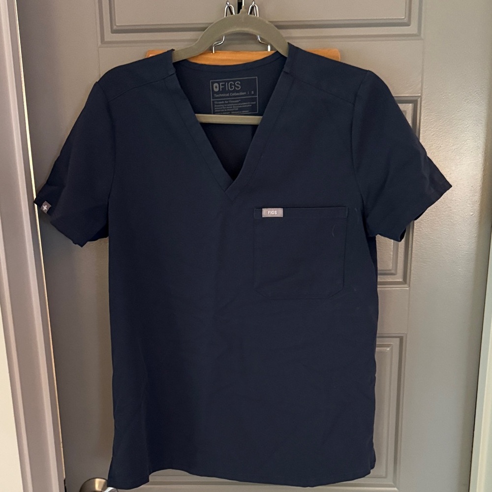 Figs Catarina one pocket scrub top women